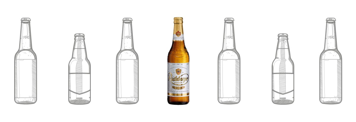 Fünf Skizzen und eine farbige Darstellung einer Bierflasche sind angeordnet.